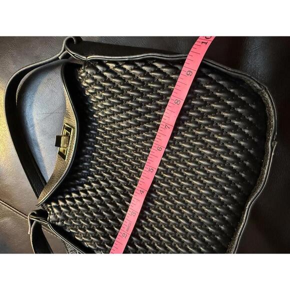 Steve Madden Turn-Lock Quilted Crossbody Black Shoulder Bag - Picture 5 of 6